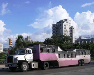 автобус на Кубе